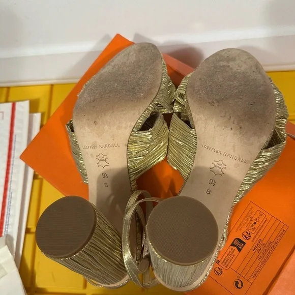 Loeffler Randall Camellia Gold Pleated Bow Heel Sandal MSRP $400 EUC Size 9.5 - Picture 8 of 9